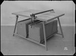 GFA 16/45585: Werktisch mit Werkzeugkiste