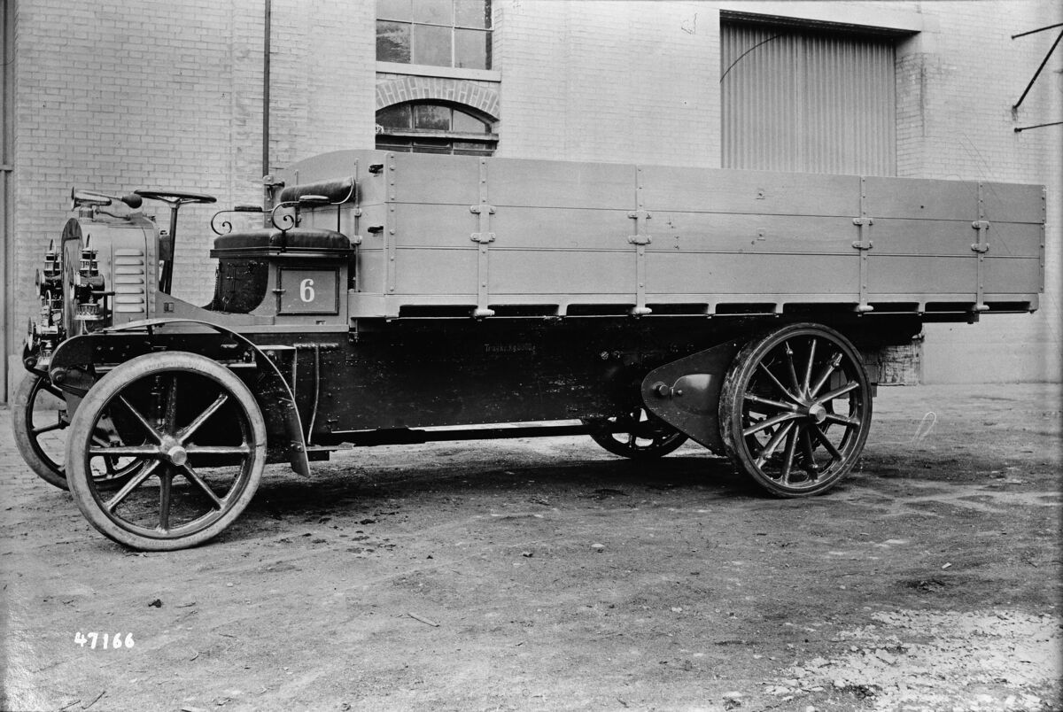 GFA 16/47166: Lastwagen mit Eisen-Vollgummirädern, ca. 1905-1910