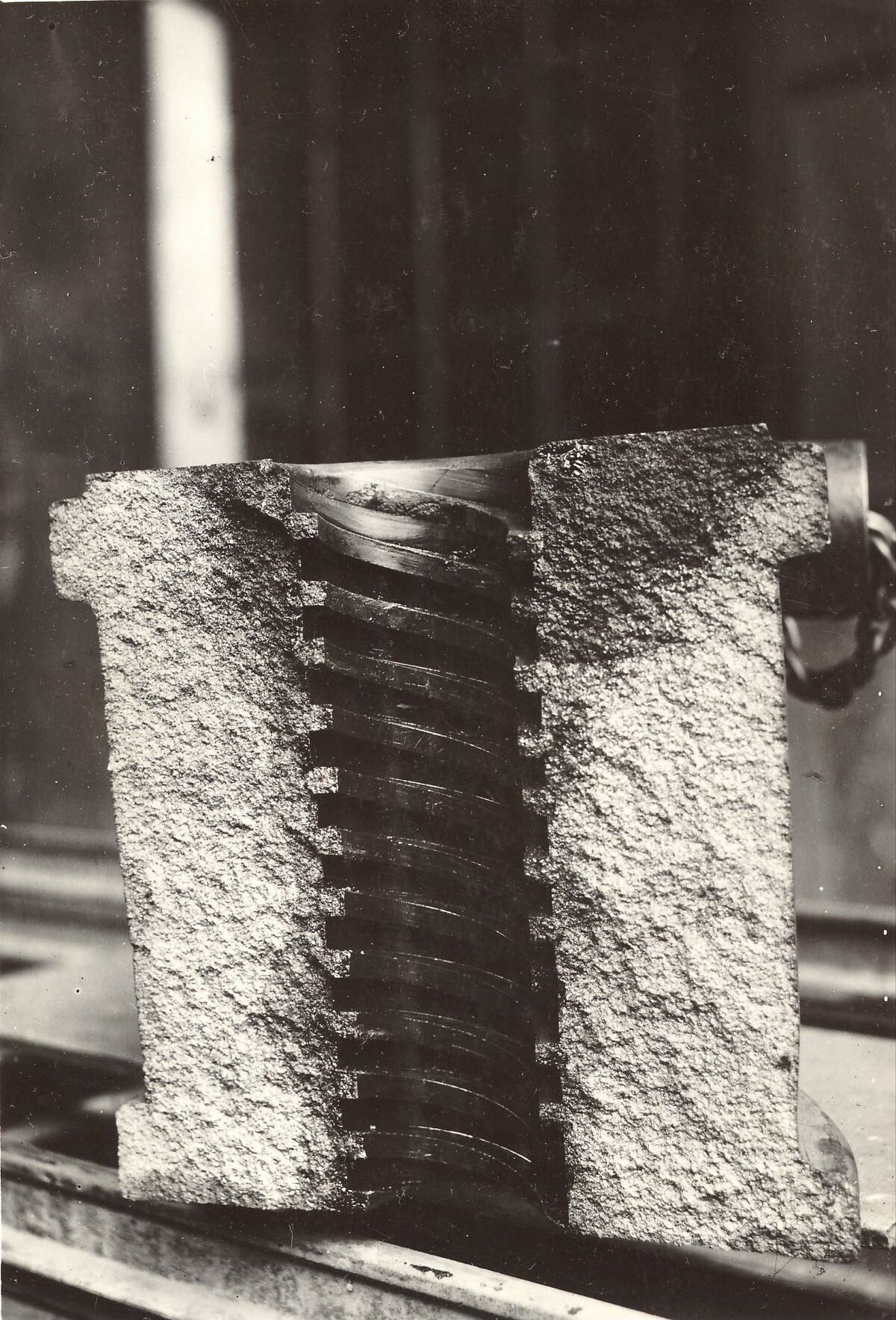 GFA 24/54.1797: Broken crosspiece to spindle press