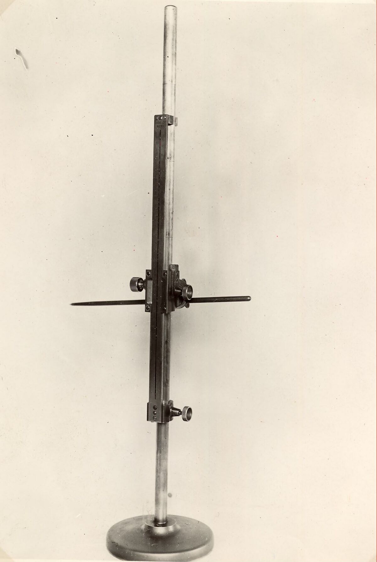 GFA 24/54.1831: Surface gauge