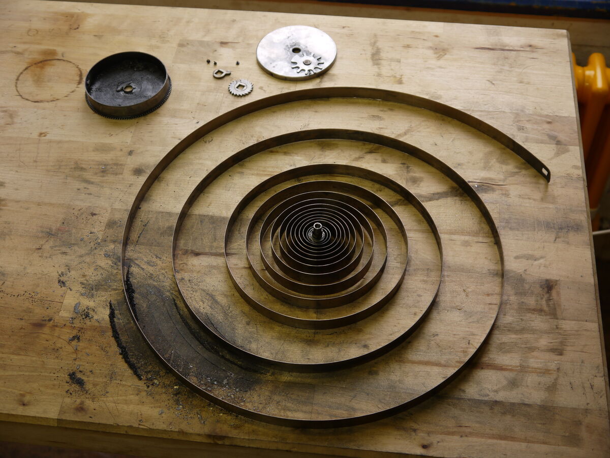 GFD 3/176: Spiralfeder einer Paillard-Bolex-Kamera (Fotografie von Filmtechniker, 2015)