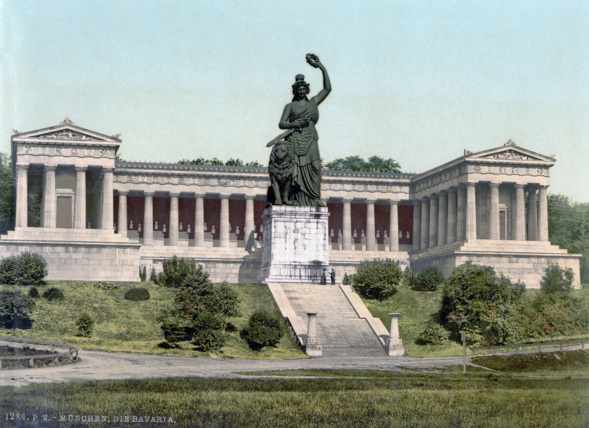 GFD 3/71: Bronzestatue «Bavaria» von Ferdinand von Miller, 1850 vor der Ruhmeshalle in München errichtet (Photochrom, um 1890–1900)